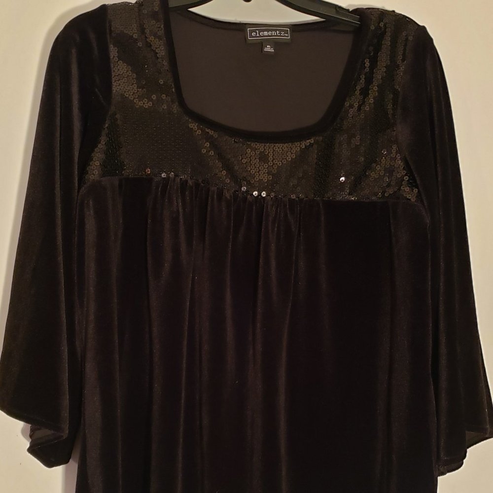 Elementz Women's Black Velvet & Sequin Upper Portion W/ 3/4 Bell Sleeves Top L